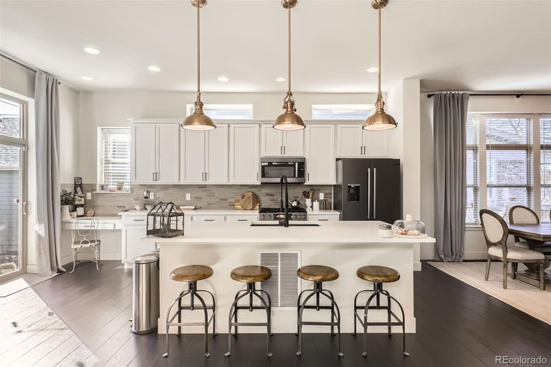 2572 Iola St, Aurora, CO 80010