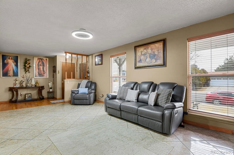 9135 Bellaire St, Thornton, CO 80229