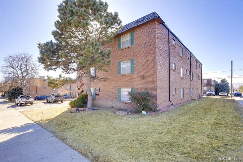 3305 S Clarkson St, Englewood, CO 80113
