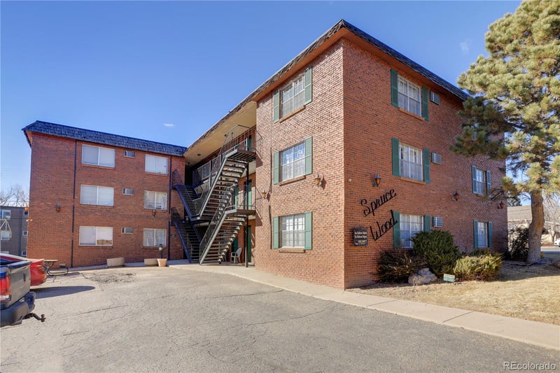 3305 S Clarkson St, Englewood, CO 80113