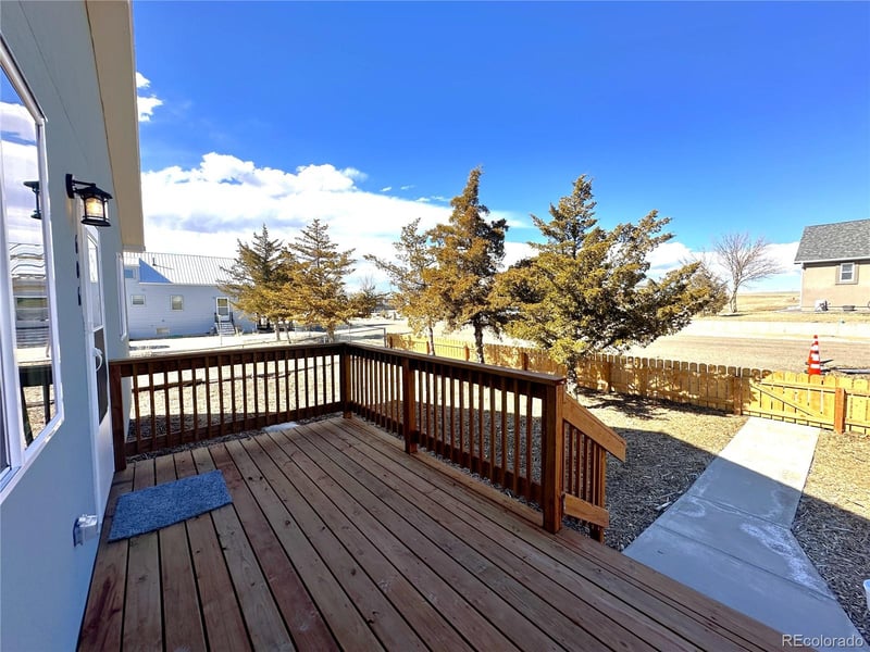 606 7th St, Hugo, CO 80821