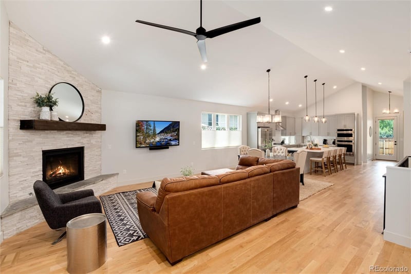 4711 S Logan St, Englewood, CO 80113
