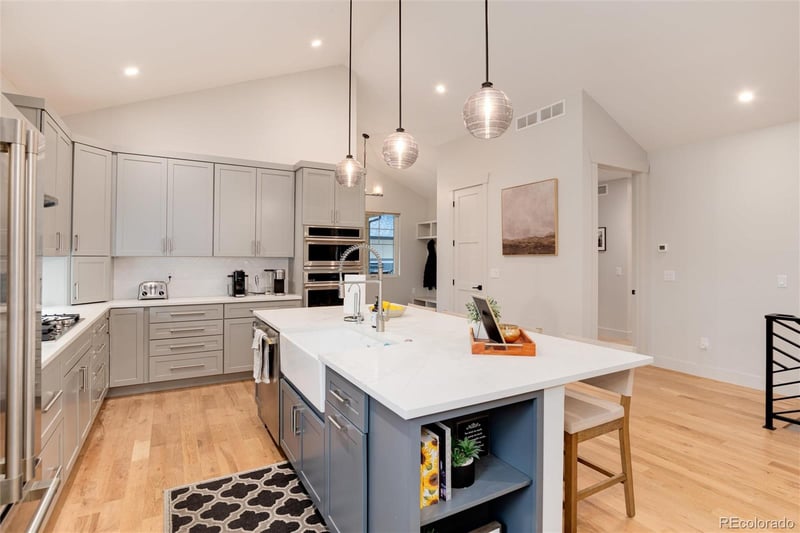 4711 S Logan St, Englewood, CO 80113