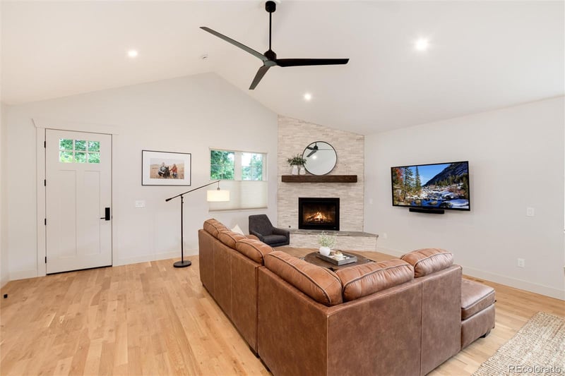 4711 S Logan St, Englewood, CO 80113