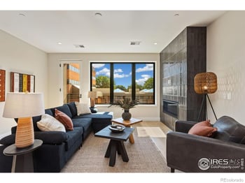 205 6th St #304, Loveland, CO 80537