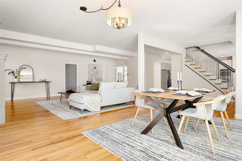 1 Random Rd, Englewood, CO 80113