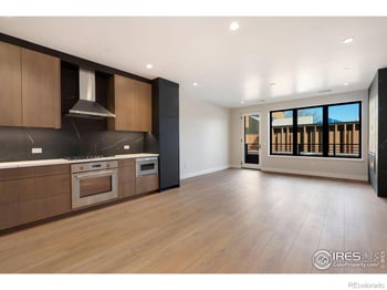 205 6th St #204, Loveland, CO 80537