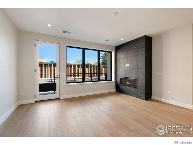 205 6th St #204, Loveland, CO 80537