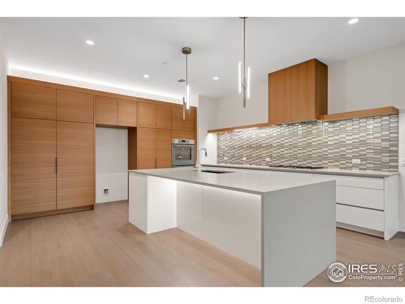 205 6th St #300, Loveland, CO 80537