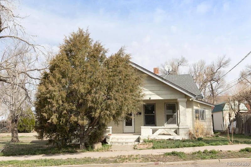 513 W 5th St, La Junta, CO 81050