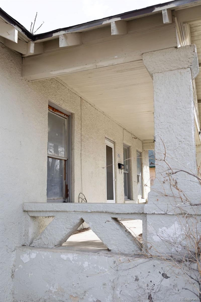 513 W 5th St, La Junta, CO 81050