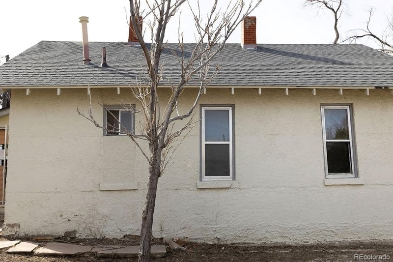 513 W 5th St, La Junta, CO 81050