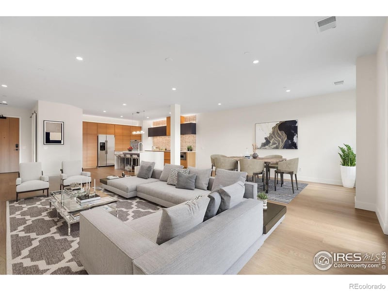 205 6th St #301, Loveland, CO 80537