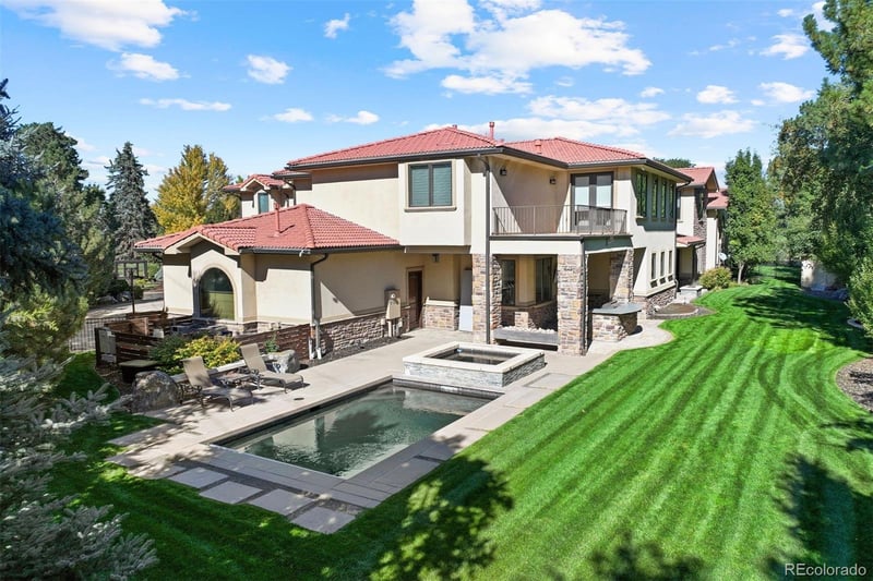 2 Viking Dr, Englewood, CO 80113