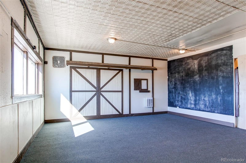 618 1st Ave, Deer Trail, CO 80105