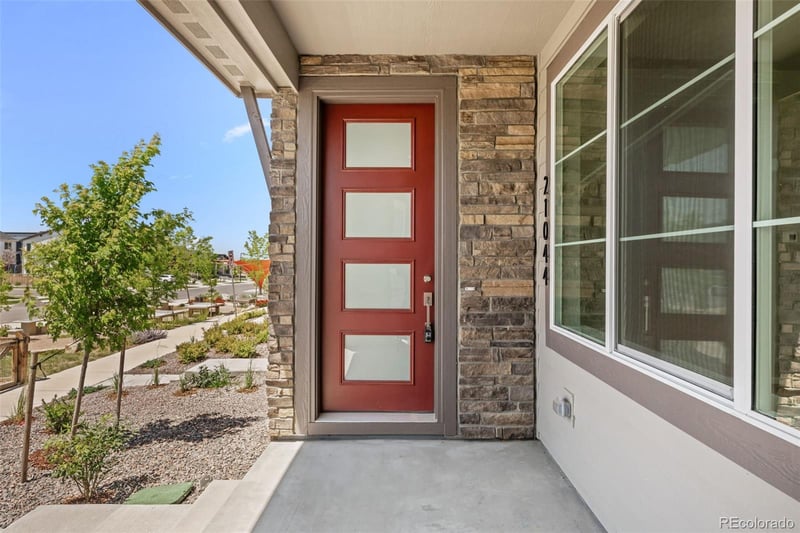 21044 63rd Dr, Aurora, CO 80019