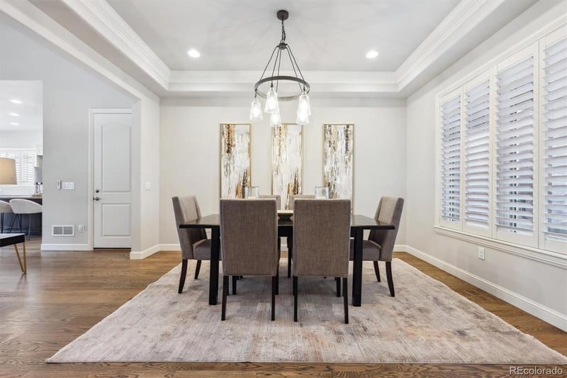 34 Sommerset Cir, Englewood, CO 80111