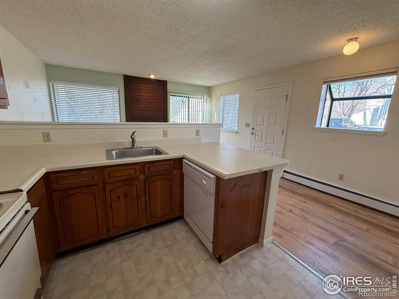 8044 Countryside Pk #220, Longmont, CO 80503