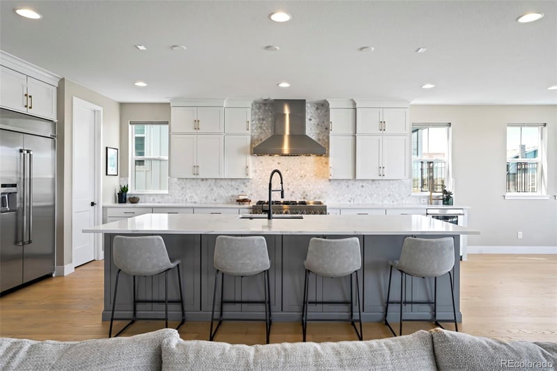 6955 Sunstrand Ct, Castle Pines, CO 80108