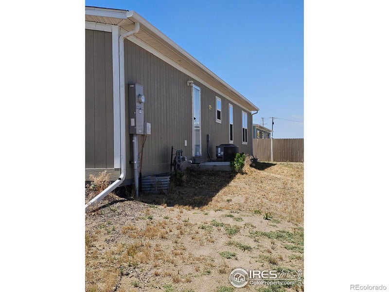 219 Larch Dr, Log Lane Village, CO 80705