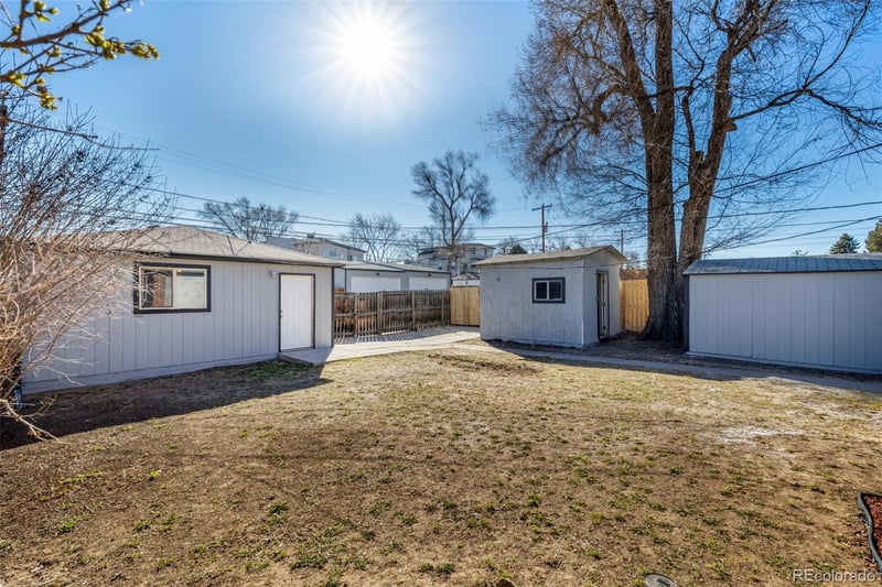 832 Dahlia St, Denver, CO 80220