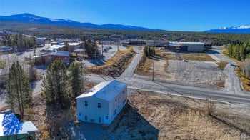 902 6th St, Leadville, CO 80461
