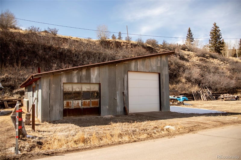 407 S Loma St, Creede, CO 81130