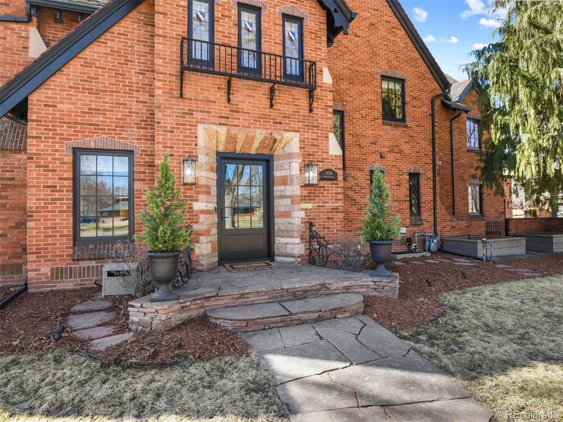 6330 Montview Blvd, Denver, CO 80207