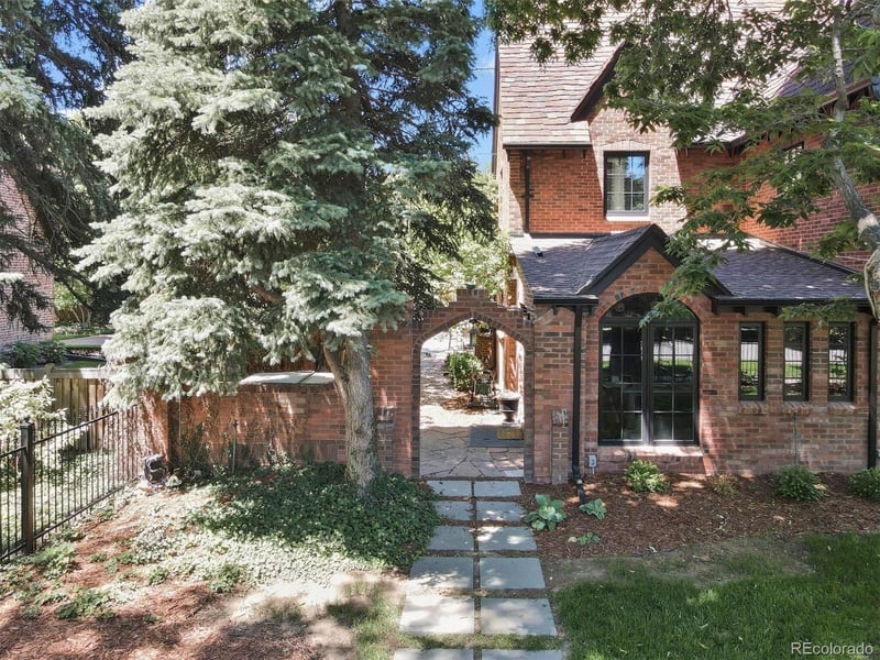 6330 Montview Blvd, Denver, CO 80207