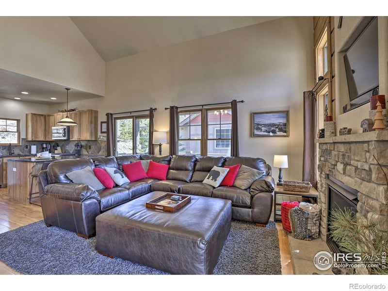 130 Discovery Ln, Fraser, CO 80442