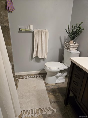 561 E Geneva St N #103, Aurora, CO 80010