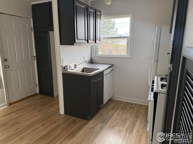 742 W 9th St, Wray, CO 80758