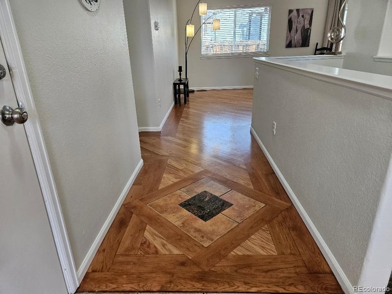 808 Idalia St, Aurora, CO 80011