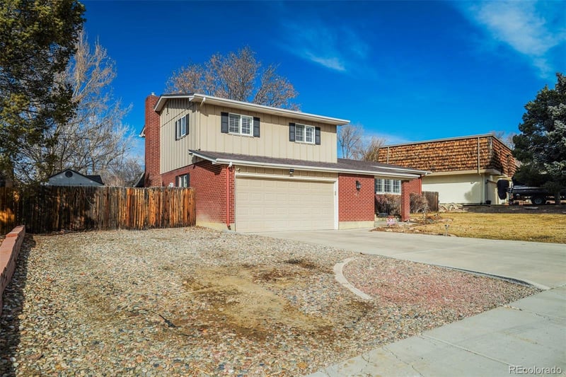 7 Belaire Dr, Pueblo, CO 81001