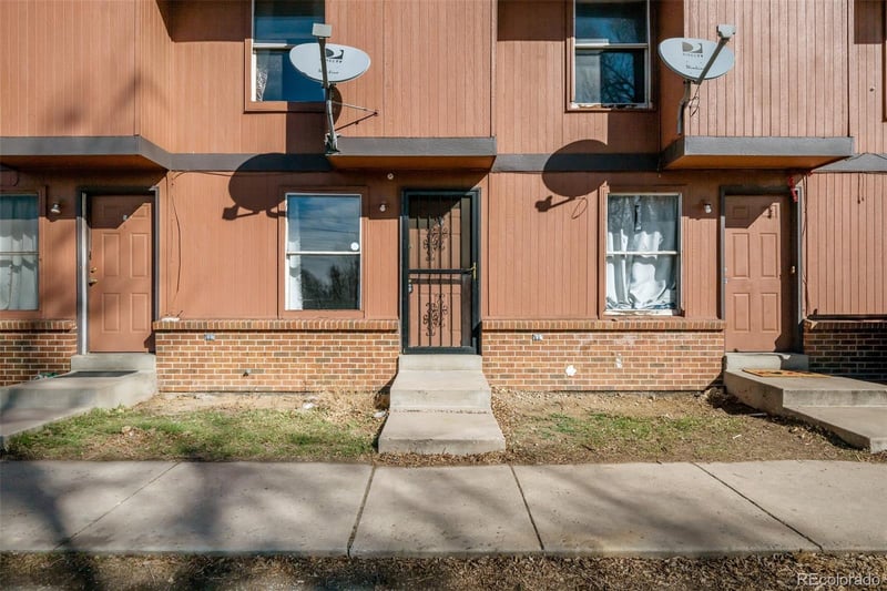 1300 Balsam St, Lakewood, CO 80214