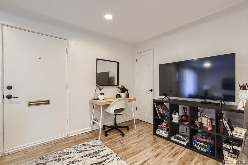 3376 Jasmine St, Denver, CO 80207