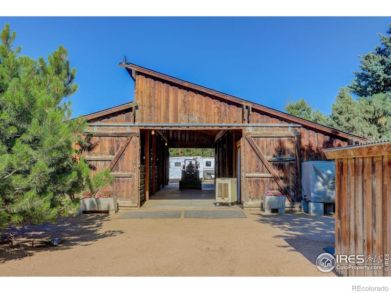 9852 Zephyr Dr, Broomfield, CO 80021