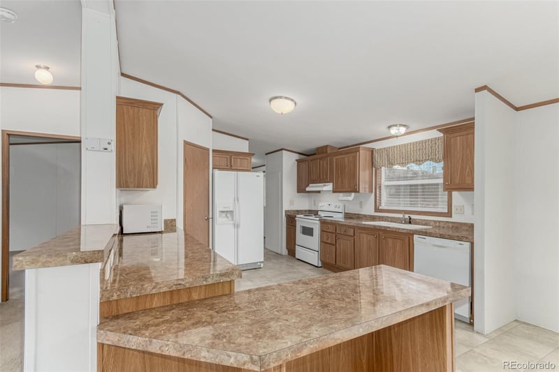 6705 S Santa Fe Dr Lot 43, Littleton, CO 80120