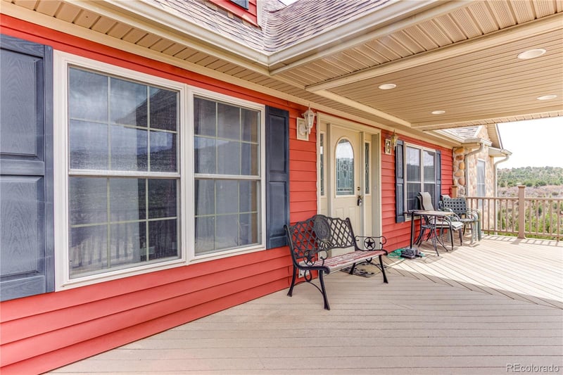 33186 Little Bear Dr, Trinidad, CO 81082