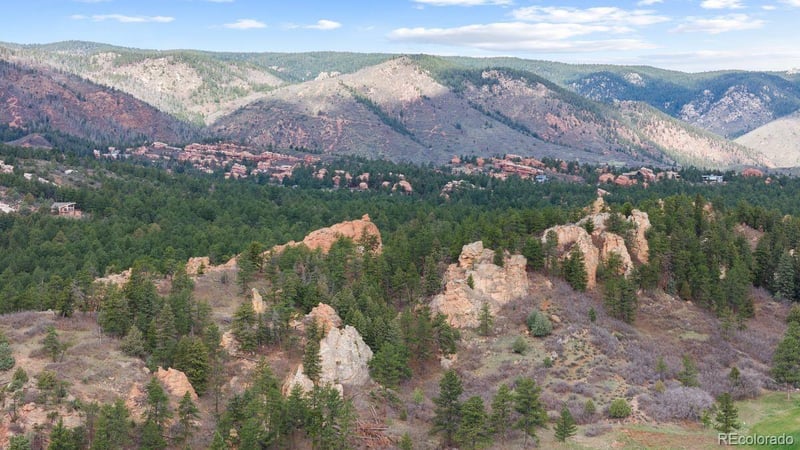 7267 Comanche Ct, Larkspur, CO 80118