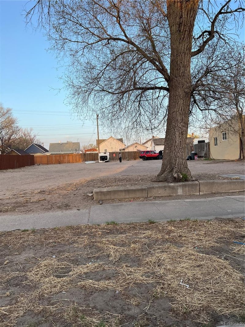 1220 E Abriendo Ave, Pueblo, CO 81004