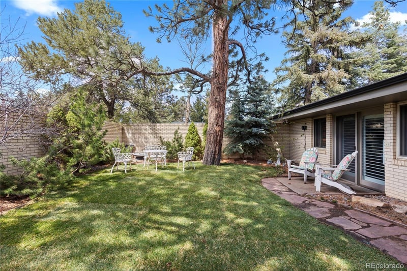 128 Dekker Dr, Golden, CO 80401