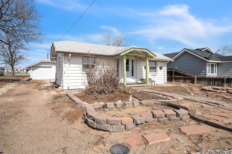 345 E Woodward Ave, Keenesburg, CO 80643