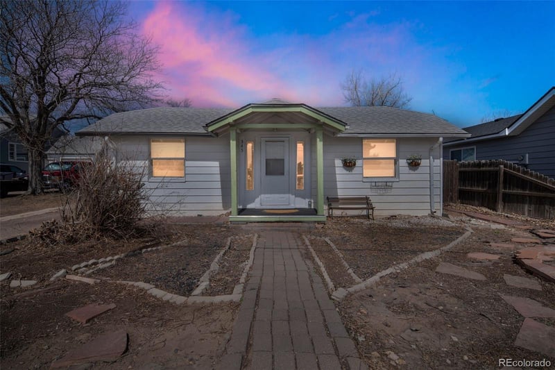 345 E Woodward Ave, Keenesburg, CO 80643