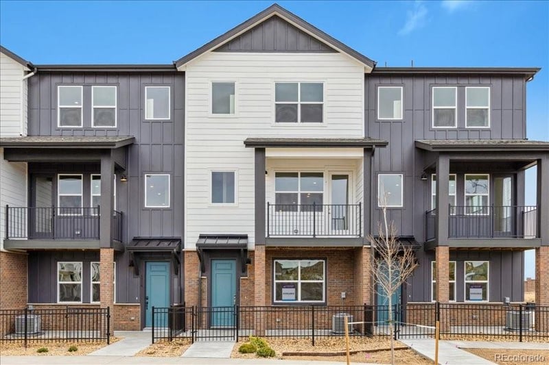 6814 Merseyside Ln, Castle Pines, CO 80108