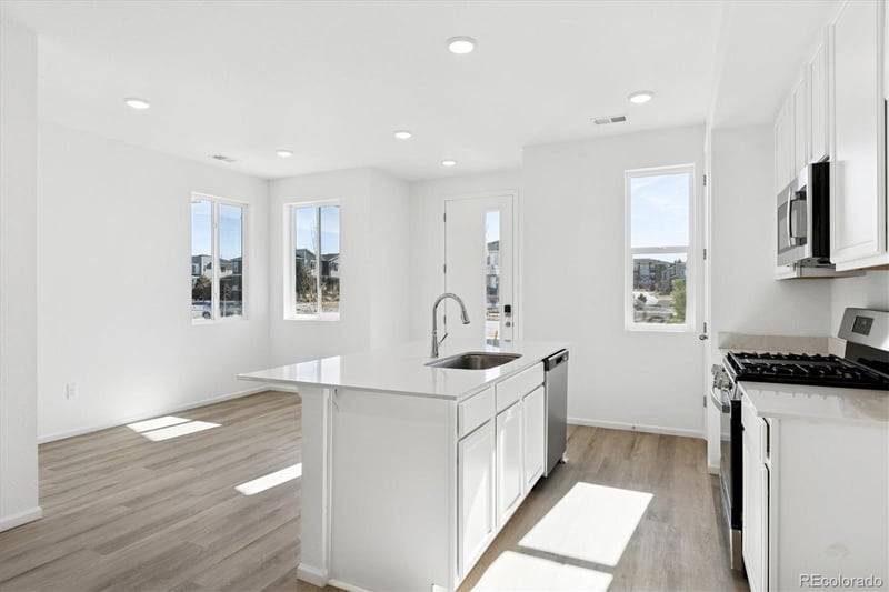 17095 Alameda Pw, Aurora, CO 80017