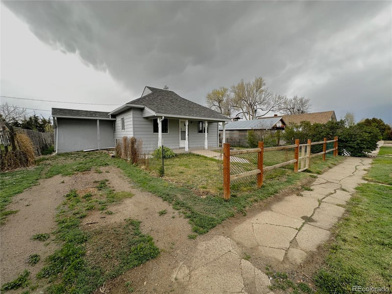 672 4th St, Limon, CO 80828