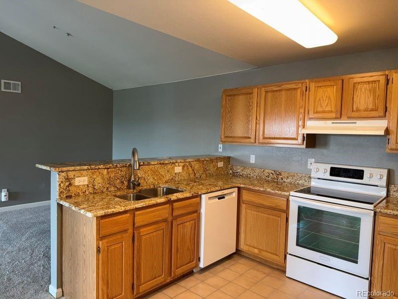 12304 W Cross Dr #304, Littleton, CO 80127
