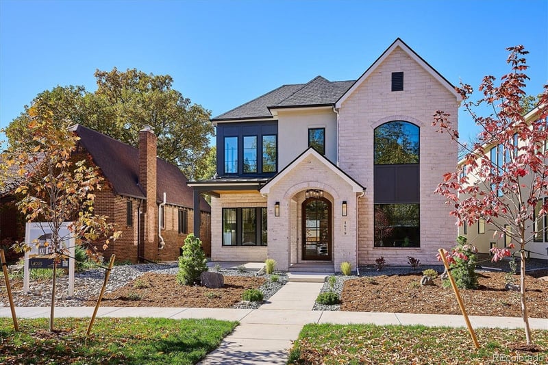 1679 Bellaire St, Denver, CO 80220