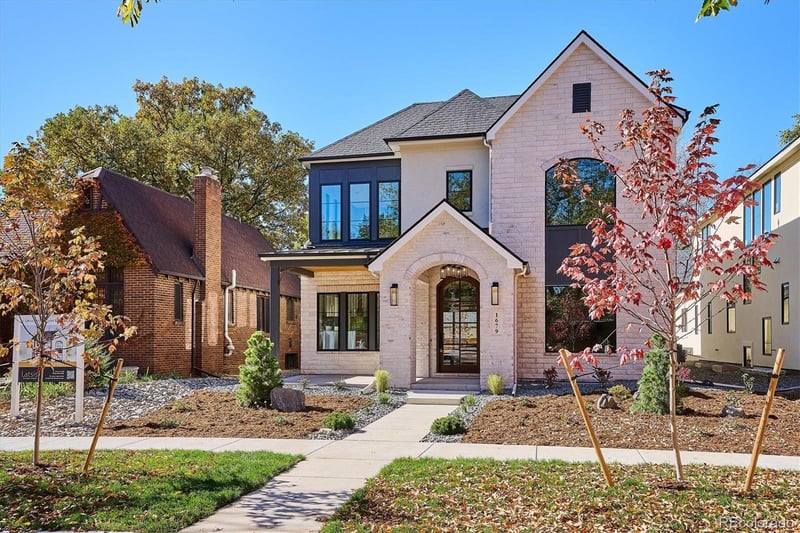 1679 Bellaire St, Denver, CO 80220